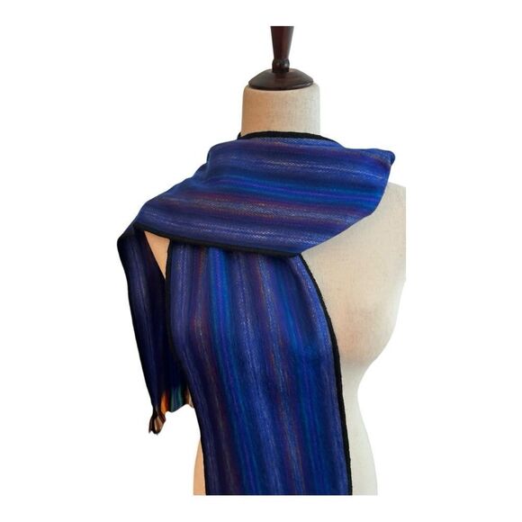 Beautiful alpaca scarf from Ecuador so soft and warm! - Picture 4 of 10